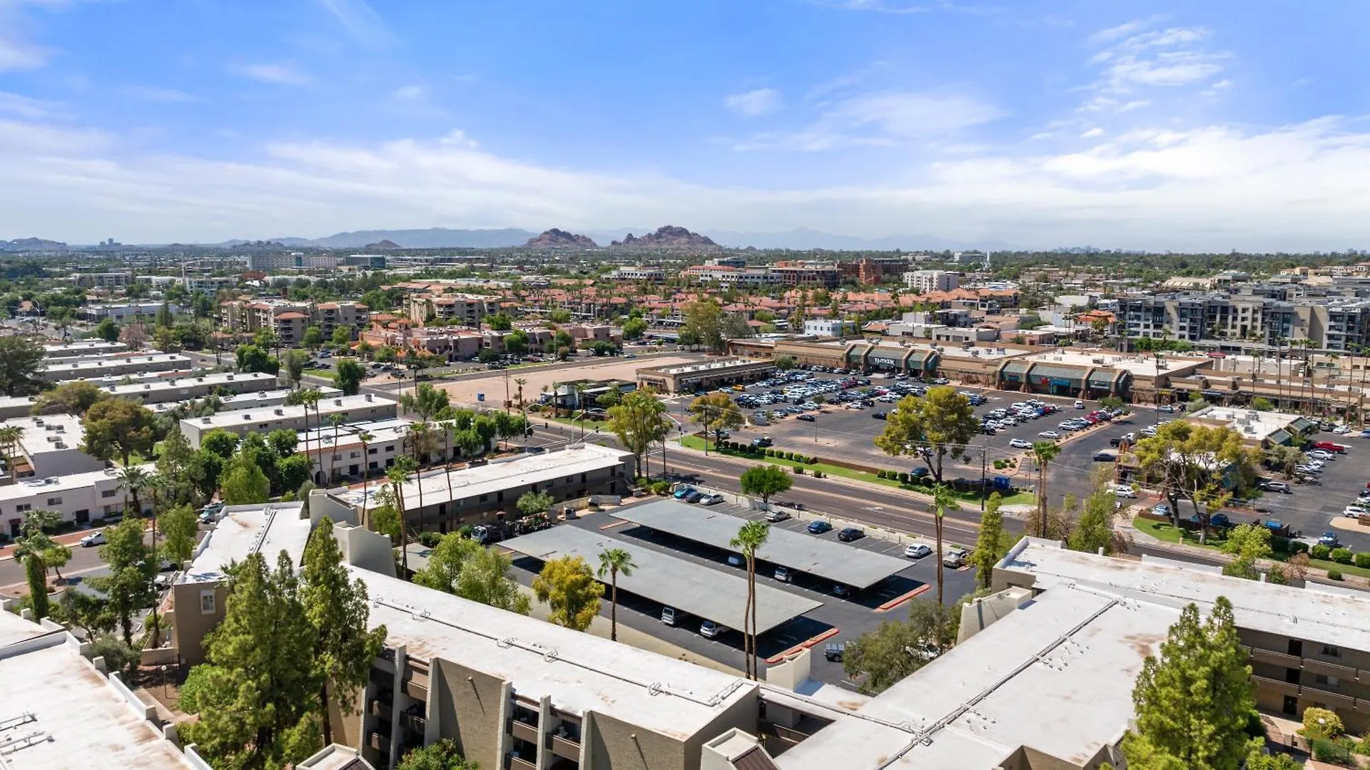 Primo Scottsdale Location - Heated Pool & Parking Διαμέρισμα