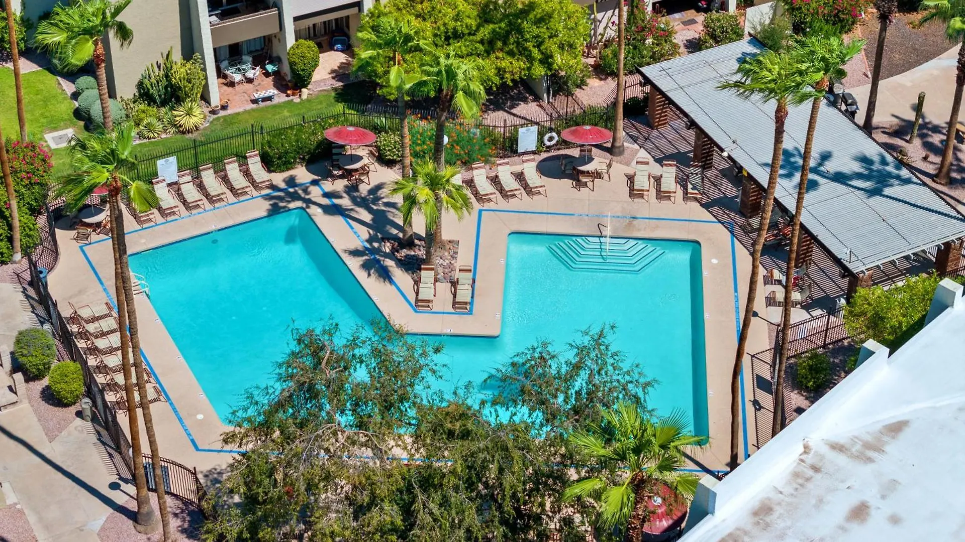 Primo Scottsdale Location - Heated Pool & Parking Διαμέρισμα